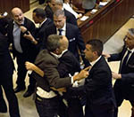 اخراج نماینده‌های عرب پارلمان اسرائیل به دلیل اعتراض به سخنرانی مایک پنس 